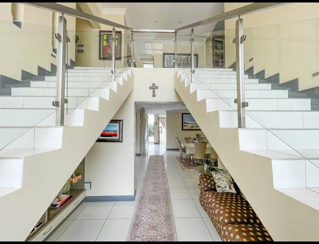 6 BEDROOM HOUSE FOR SALE IN MIDSTREAM RIDGE